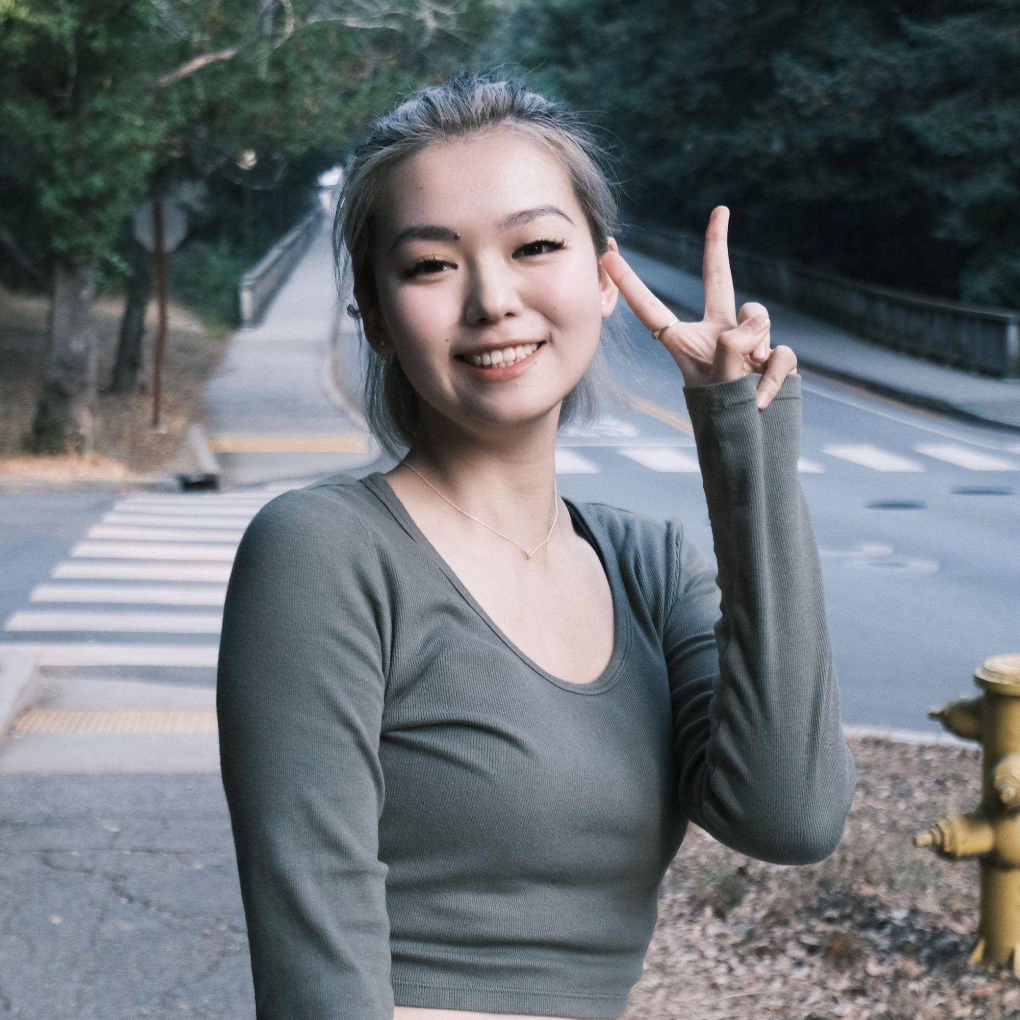 Portrait of Xinqi (Kiki) Zhang